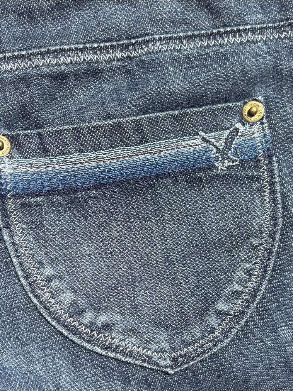 Y2K American Eagle Outfitters mini Dark Blue Denim Jean Shorts size 4 low rise